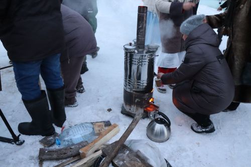 В Нурлате праздник «В нашем дружном дворе» дал старт зимнему фестивалю добрососедства «Курше»