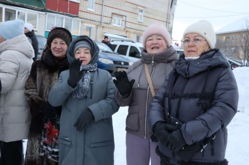 В Нурлате праздник «В нашем дружном дворе» дал старт зимнему фестивалю добрососедства «Курше»