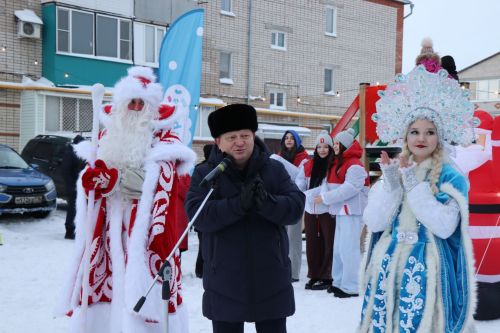 В Нурлате праздник «В нашем дружном дворе» дал старт зимнему фестивалю добрососедства «Курше»