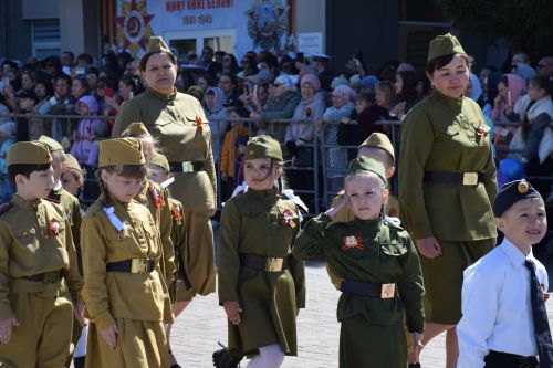В Нурлате прошел Парад Победы: подвигу героев и память, и слава