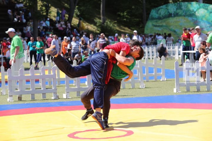 Чемпионат мира по курэш пройдет на открытой площадке Сабантуя в РТ