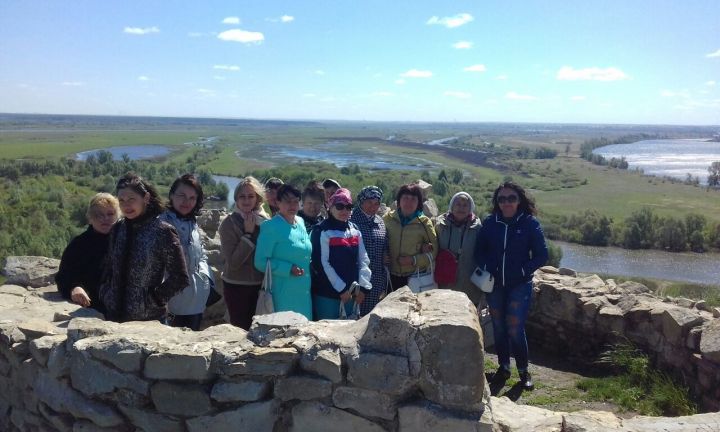 Коллектив детского сада «Камыр Батыр» города Нурлат знакомится с историей родного края