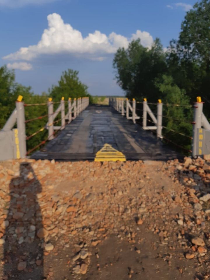 В Нурлатском районе жители своими силами построили мост
