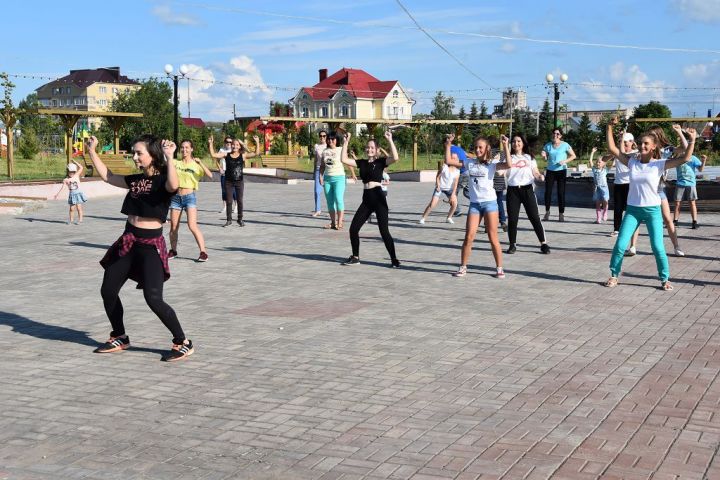 Нурлатцы участвовали в мастер-классе «В ритме танца»