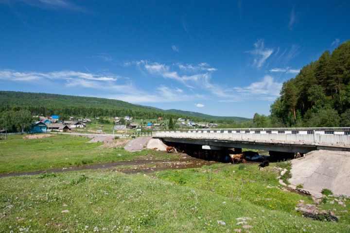Отремонтировали мост в п.Зузеево