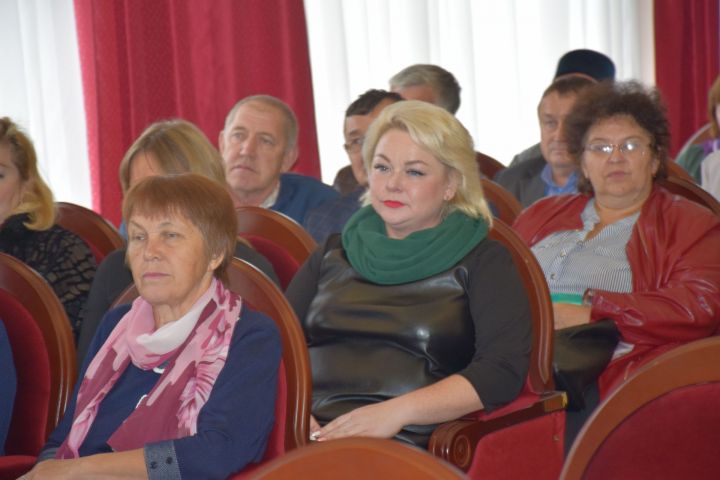 Нурлат: от субъектов малого бизнеса за полгода в местный бюджет поступило более 42 млн рублей налоговых и других платежей