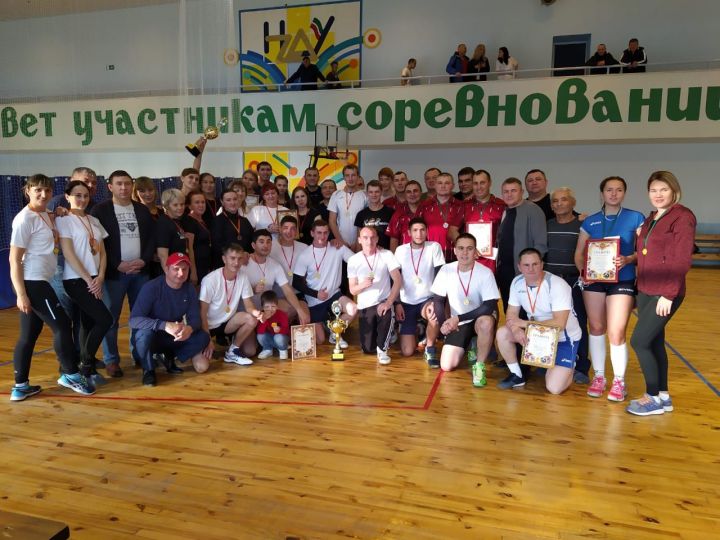 Определены победители: в Нурлате прошел волейбольный турнир памяти Фарида Масгутова