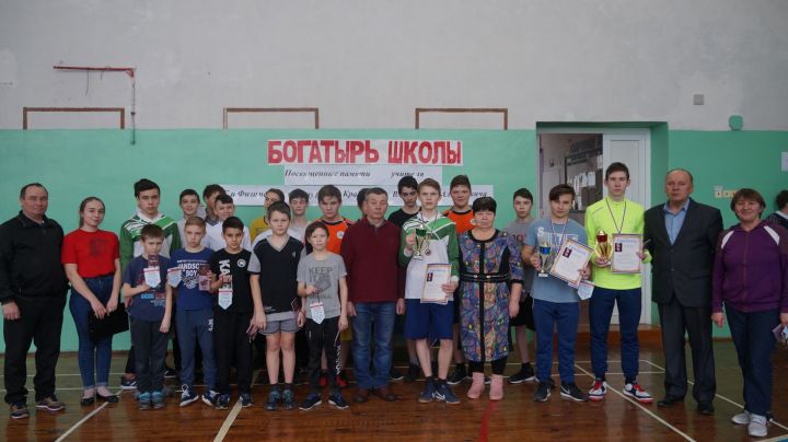Старочелнинские школьники состязались за звание «Богатыря школы»
