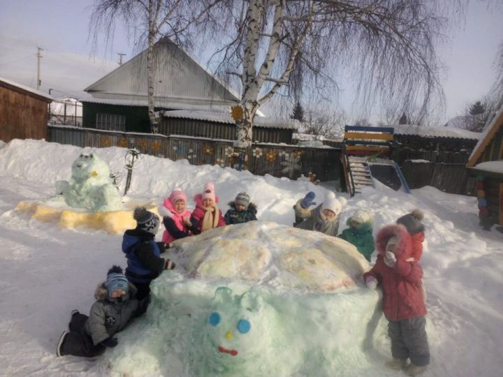 В Зареченском саду ожил снег