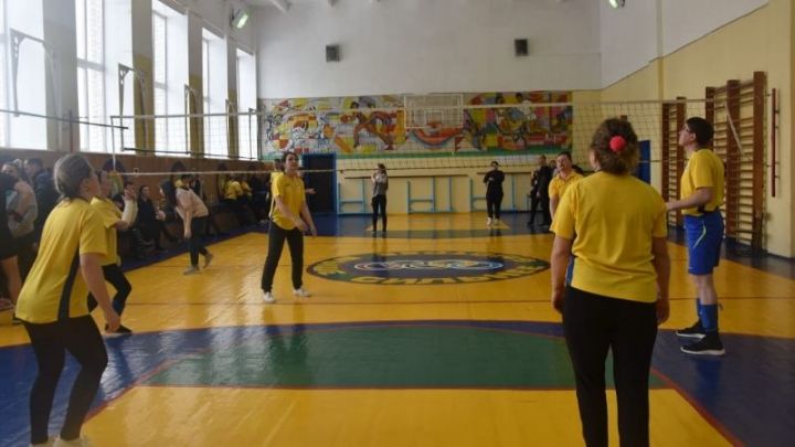 Нурлатта Нил Ханнанов истәлегенә волейбол турниры үтте