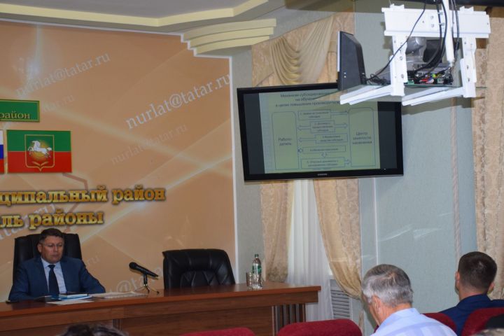 Нурлатцы в режиме видеоконференции приняли участие в совещании рабочей группы по контролю за исполнением нацпроектов в РТ