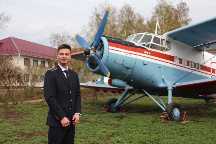 Нурлатец Булат Мулюков удостоен Благодарственного письма за мужество при посадке воздушного судна в аварийной ситуации