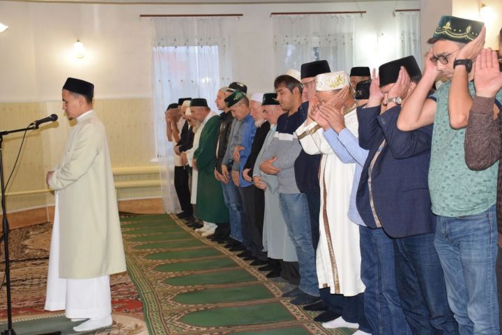 Мусульмане Нурлатского района отмечают Курбан-байрам