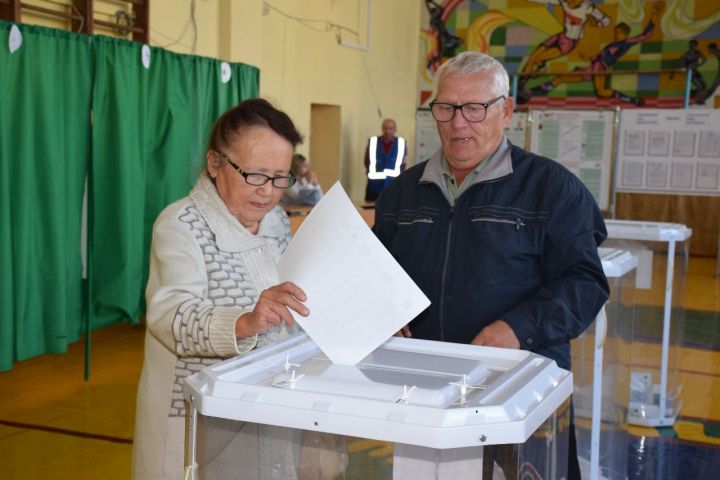 Нурлат: жители пяти округов получили по три бюллетеня