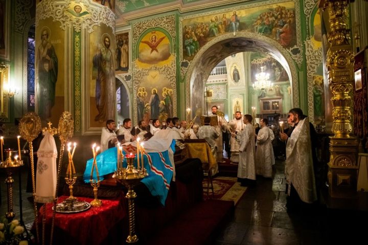 Церемонию прощания с митрополитом Казанским и Татарстанским Феофаном покажут в прямой трансляции ТНВ