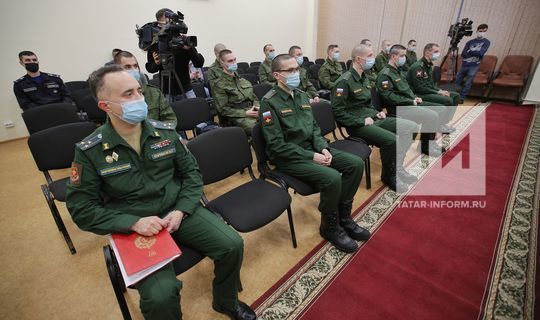 Призывники Татарстана отправились служить в Президентский полк и научные роты Минобороны России