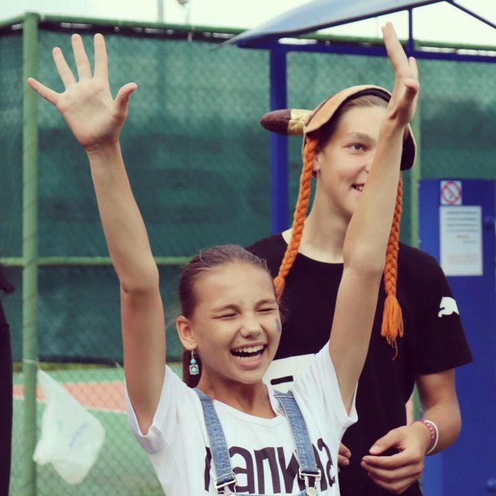 Кира Магарина принимает участие в онлайн конкурсе "Счастливое детство"