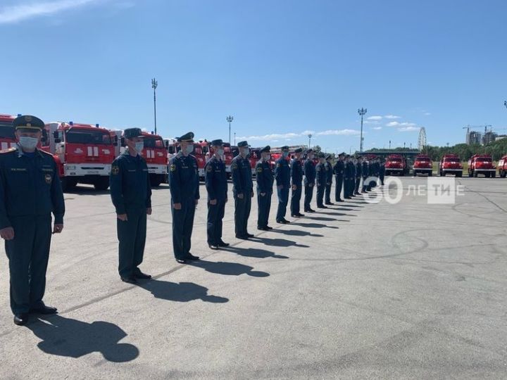 33 единицы техники для пожаротушения вручено у Центра семьи «Казан»