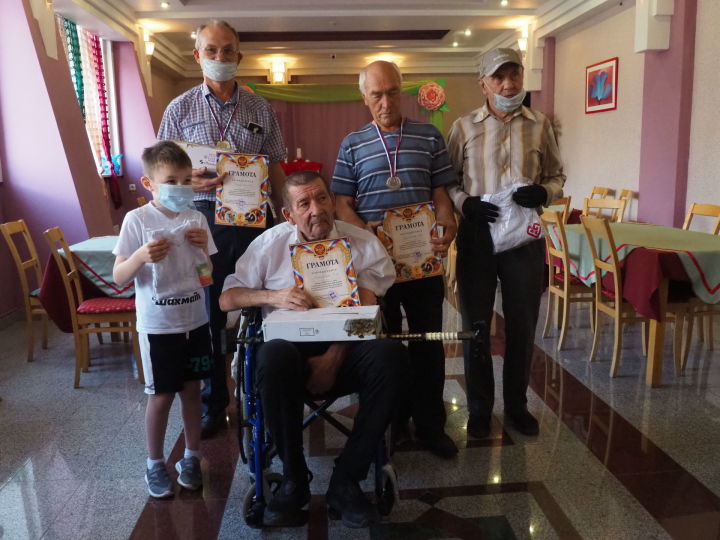 Опытные шахматисты Нурлатского района поборолись за звание чемпиона турнира