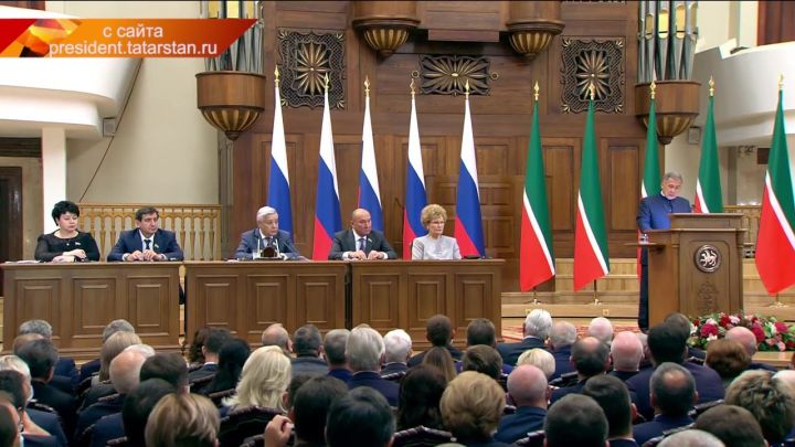 Президент Рустам Минниханов обратился к Государственному Совету РТ