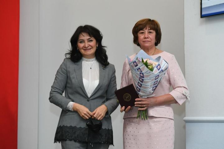 Рушания Шакирова удостоилась почетного звания «Заслуженный работник социальной защиты населения РТ»