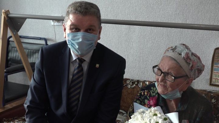 90-летний юбилей отметила  труженица тыла  из г.Нурлат Ольга  Шигонцева