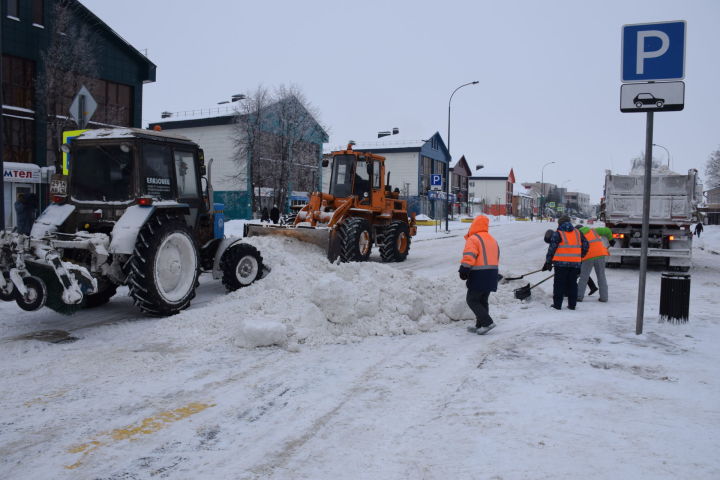Нурлатцам рассказали, как проходит уборка снега на улицах города