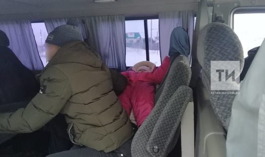 Сотрудники ГИБДД оштрафовали водителя за неправильную перевозку ребенка