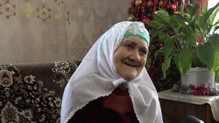 Жительница Нурлата Хадия Гатауллина отметила свое 90-летие