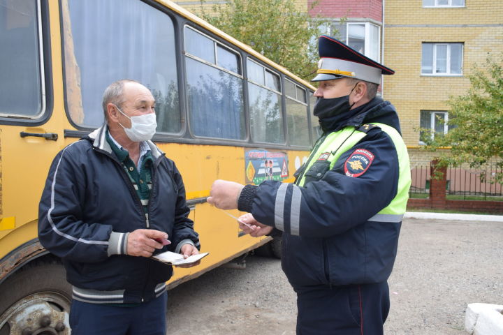 В Нурлатском районе для перевозки учащихся задействовано 30 школьных автобусов
