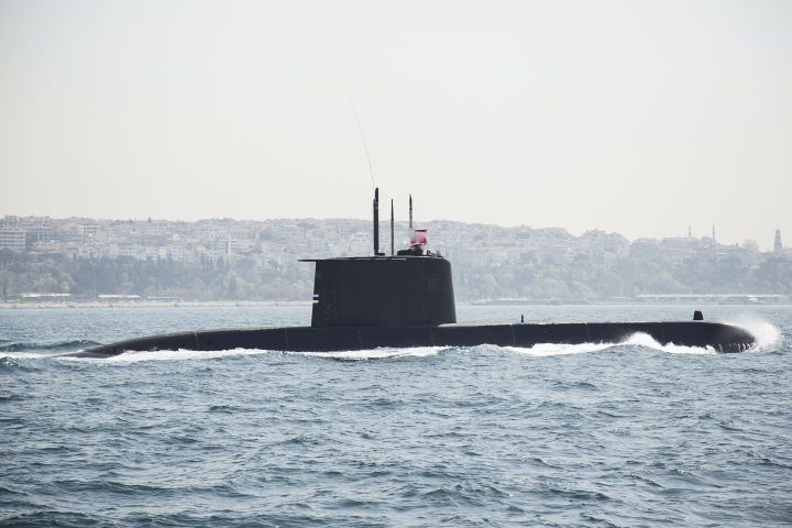 Адмирал Попов уверен, что подводная лодка «Курск» затонула после столкновения с подлодкой НАТО