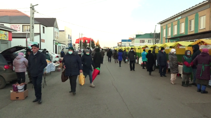 В Нурлате прошла сельскохозяйственная ярмарка, приуроченная ко Дню народного единства