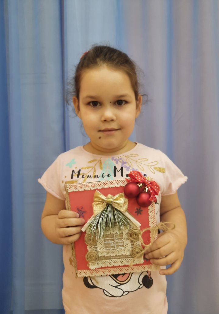 Воспитанники детского сада «Росинка» прислали свои работы на конкурс «Добрая открытка»