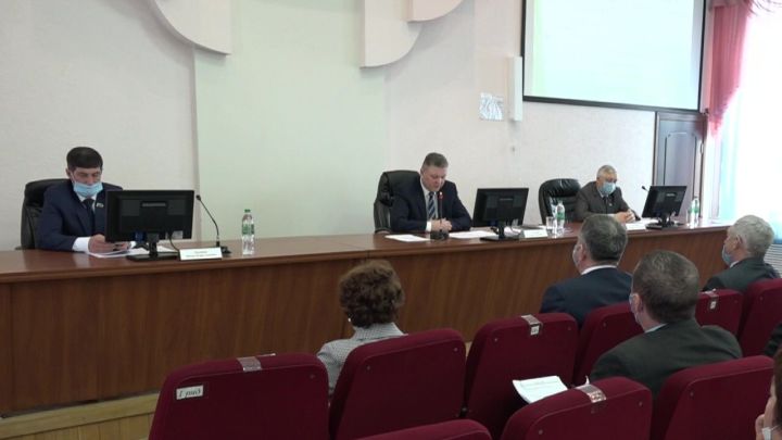 В Нурлате состоялись очередные сессии районного и городского советов