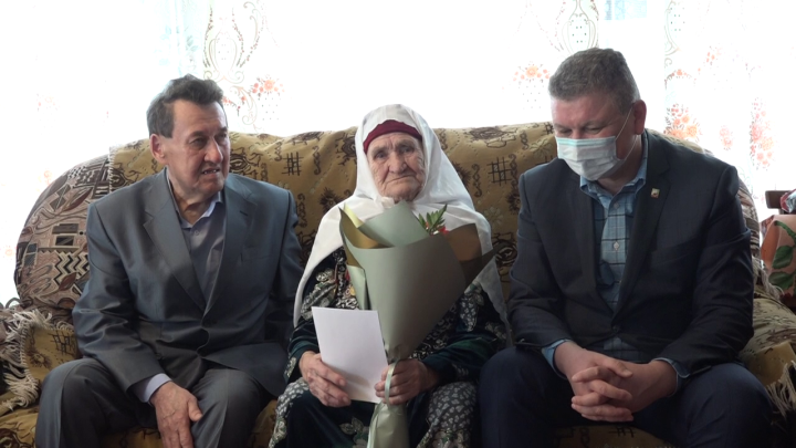 Халида Сафина из Тюрнясева отметила свой 90-летний юбилей