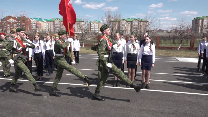 В школе №9 г.Нурлат прошёл парад «Во имя Отчизны – Победа!»