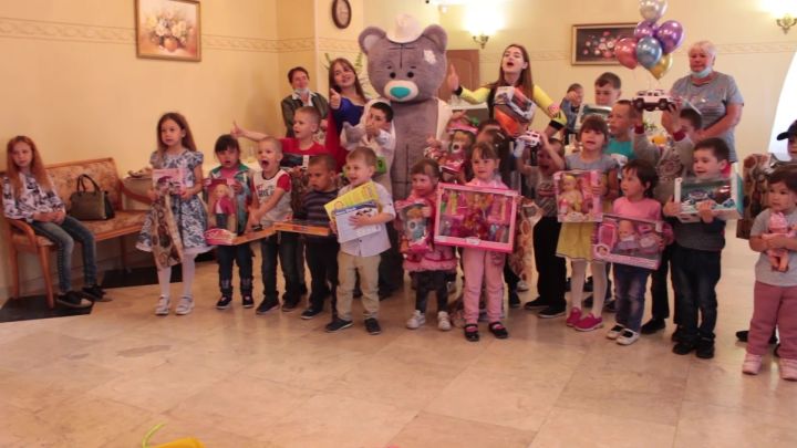 В день защиты детей владелец гостиничного комплекса Фанис Гатин организовал праздник для детей