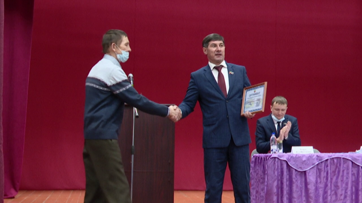 Сертификат на доильный аппарат вручён  Сергею Ермишкину