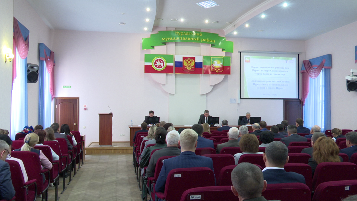 Сегодня состоялась очередная двадцать первая сессия Советов города Нурлат и Нурлатского района