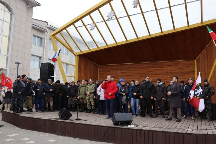 В Нурлате торжественно проводили мобилизованных земляков