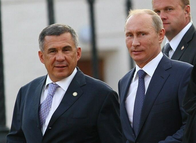 Рустам Минниханов поздравил с юбилеем Владимира Путина