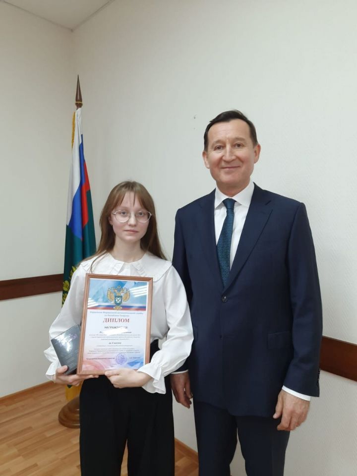 Ученицы нурлатских школ приняли участие в конкурсе творческих работ Татарстанского УФАС России