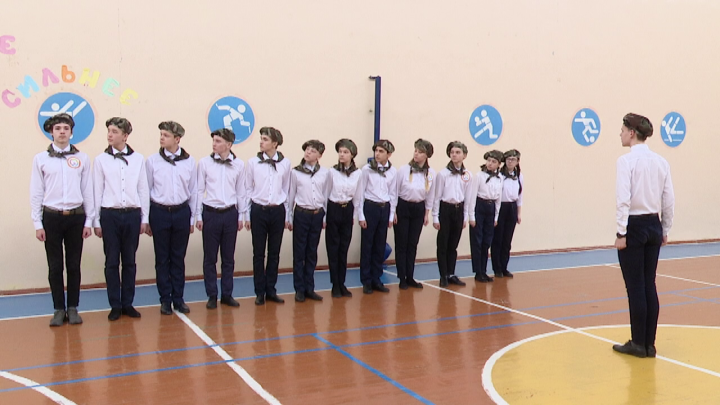 Учащиеся школы №9 участвовали в смотре-строя и песни «Мы-наследники Великой Победы»
