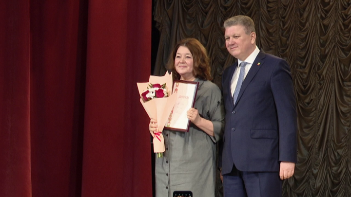 В Нурлате чествовали многодетных мам, сельских тружениц и других представительниц прекрасного пола