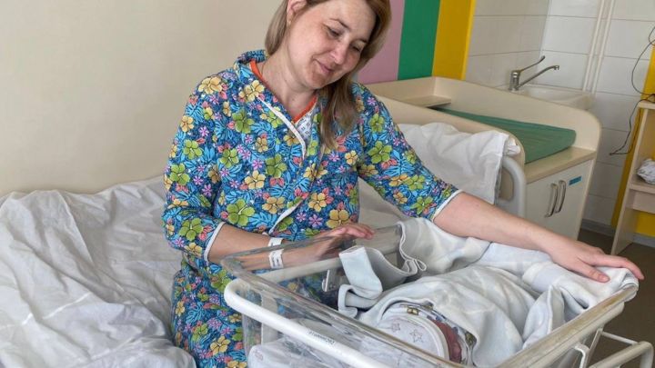 В Челнах в семье вынужденных переселенцев с Украины родился ребёнок
