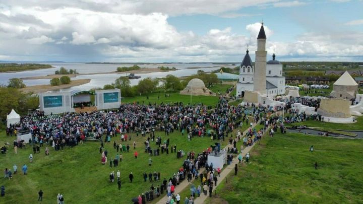 Рустам Минниханов пригласил жителей Татарстана на празднование 1100-летия принятия ислама