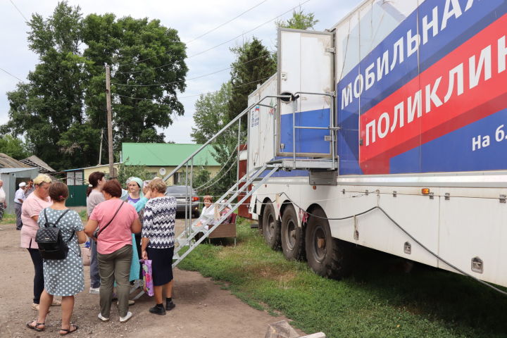 Мобильная поликлиника продолжает путь по сёлам Нурлатского района