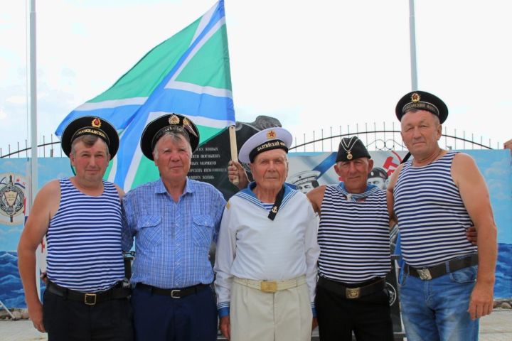 В Нурлате отметили День военно-морского флота