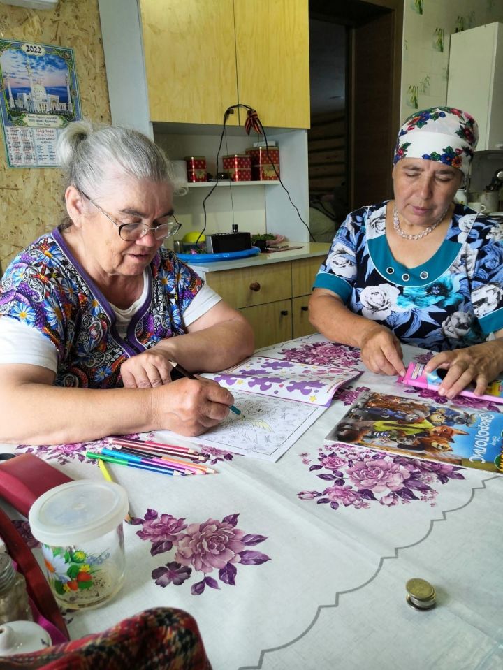 Сотрудники Нурлатского Центра «Гармония» работают над улучшением качества жизни инвалидов и пожилых людей
