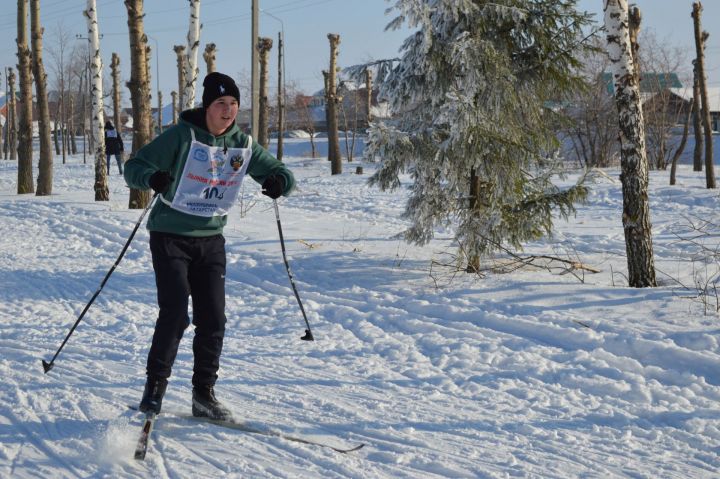 Нурлатские студенты приняли участие в соревнованиях по лыжным гонкам